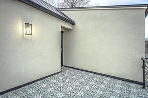 Exterior detail - New! Quiet 2 Bedroom in Central Austin Close to DT (Austin)