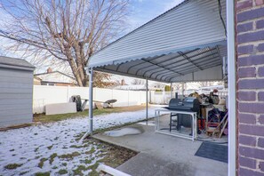 Terrace/patio - 1 Mi to UBS Arena! Pet-Friendly Elmont Apartment (Elmont)