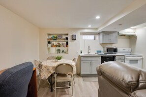 Fridge, microwave, stovetop, coffee/tea maker - 1 Mi to UBS Arena! Pet-Friendly Elmont Apartment (Elmont)