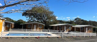 20 Tiny Home Community • Pool & A/C • 10 Min from Beach • Near Tamarindo