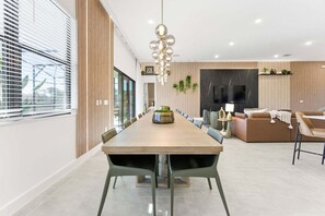 Dining - Paradiso's Luxurious New Home w 15 Ensuites (Orlando)