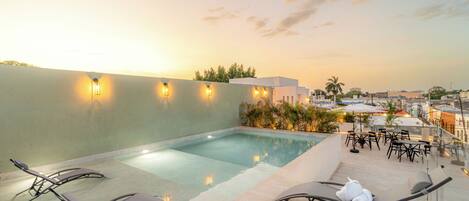 Outdoor pool, pool loungers