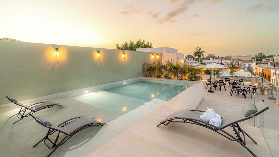 Hotel Serenata Santa Lucia, Mérida