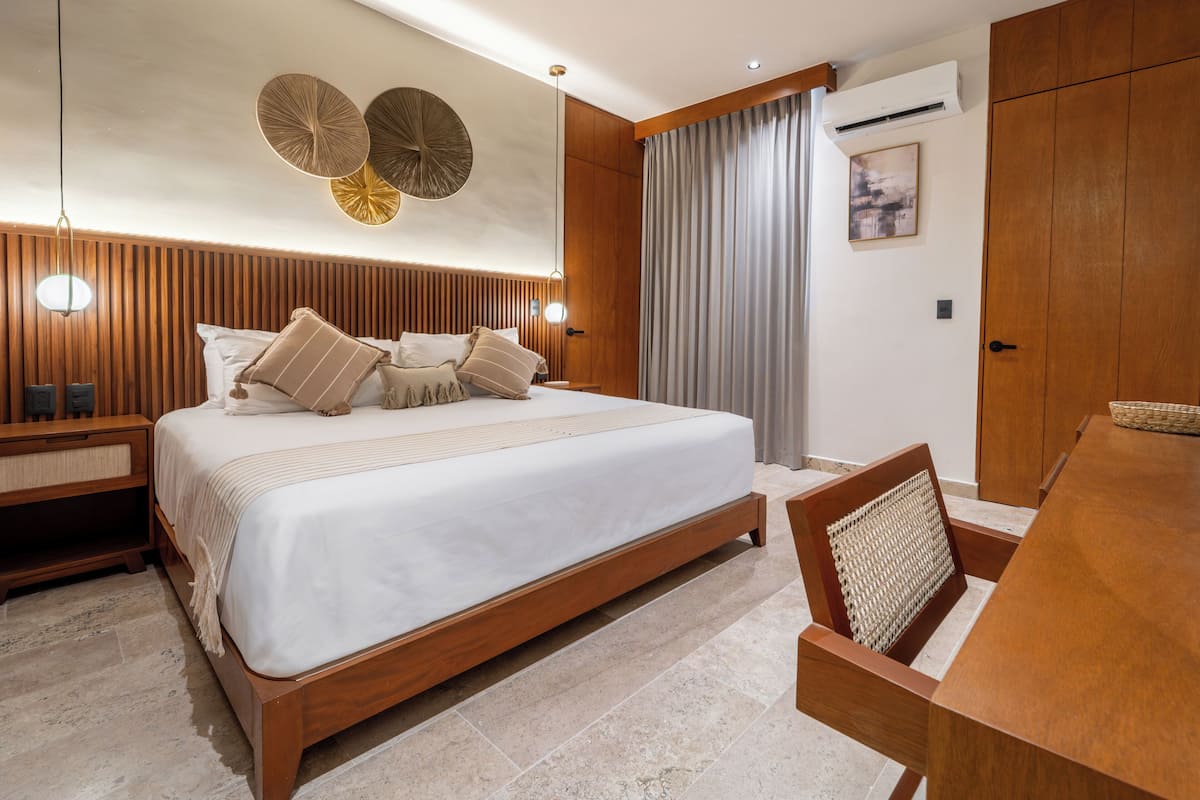 In-room safe, desk, laptop workspace, blackout drapes