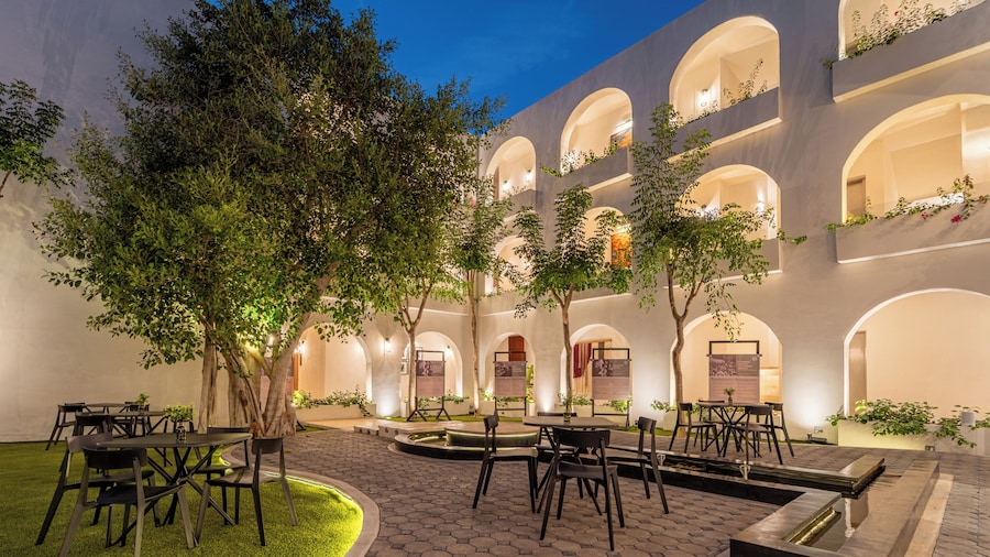 Hotel Serenata Santa Lucia, Mérida