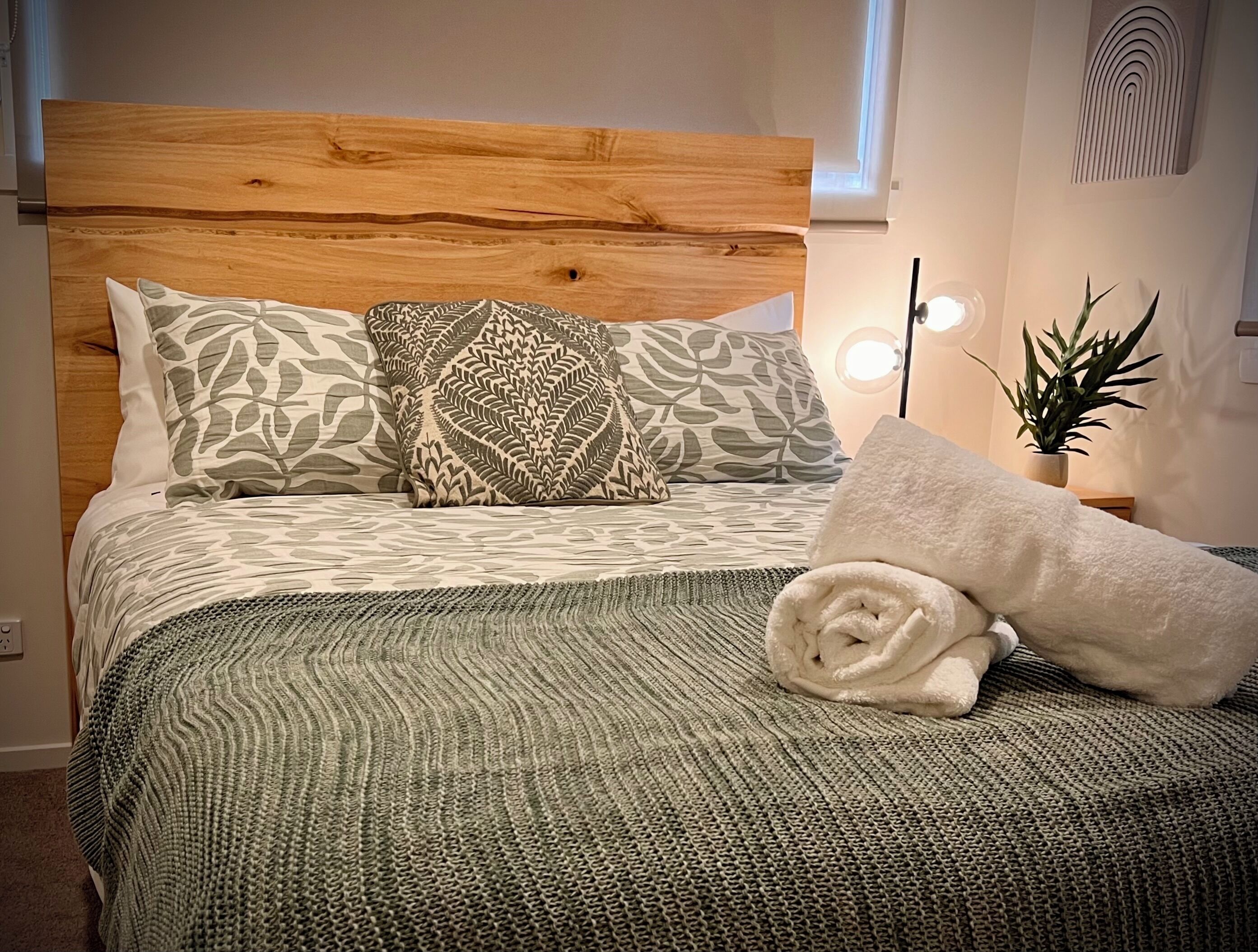 Ferros/tábuas de passar roupa, Wi-Fi, roupa de cama