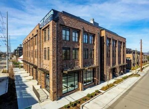 Exterior - 2BR Condo in Walkable Area & 5 mins to Broadway! (Nashville)