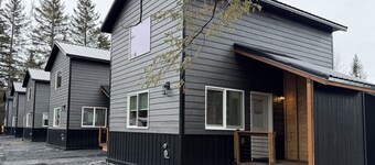 Seward Mountain View Cabins #10