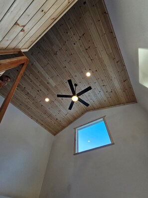 Interior - Seward Mountain View Cabins #3 (Seward)