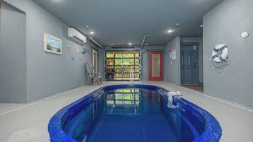 Piscina interna, piscina aquecida