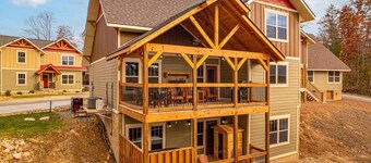 A Time for Us –Luxury Mountain Retreat with Private Indoor Pool and Game Room