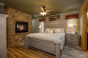 Bügeleisen/Bügelbrett, kostenloses WLAN, Bettwäsche