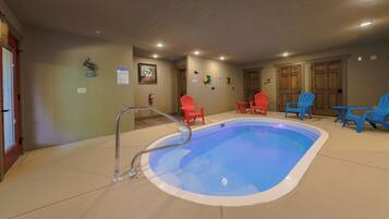 Piscina interna, piscina aquecida