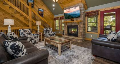 Pirates Peak • Luxe 5BR Chalet -Indoor Pool, Game Rooms and Sauna and Hot tub