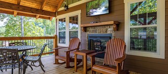 Fresh, Modern Luxury Chalet w/ Indoor Pool, Theater & Hot Tub – Sleeps 16