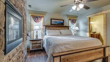 6 bedrooms, iron/ironing board, WiFi (free), bed sheets