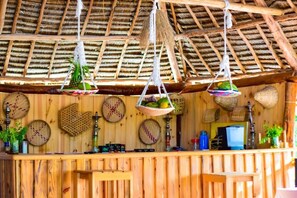 Restaurant - Uhuru Hotel & Restaurant (Nungwi)
