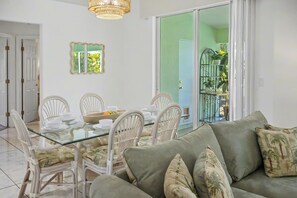 Smart TV - Coastal Sanctuary - Pool & Privacy (Rotonda West)