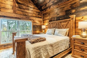 5 bedrooms, iron/ironing board, Internet, bed sheets - Modern Barn with Hot Tub, Game Room & Sleeps 14 (High Falls)