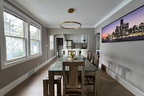 Dining - Cute Modern Home with basement (Ferndale)