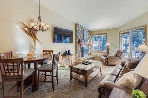 TV, fireplace, offices - Closest to Green Acres Lift, 2BR, Heated Pool, Fireplace (Frisco)