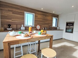 Dining - Magdalena by Interhome (Penmarc'h)