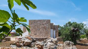 Enceinte de lâhĂ©bergement