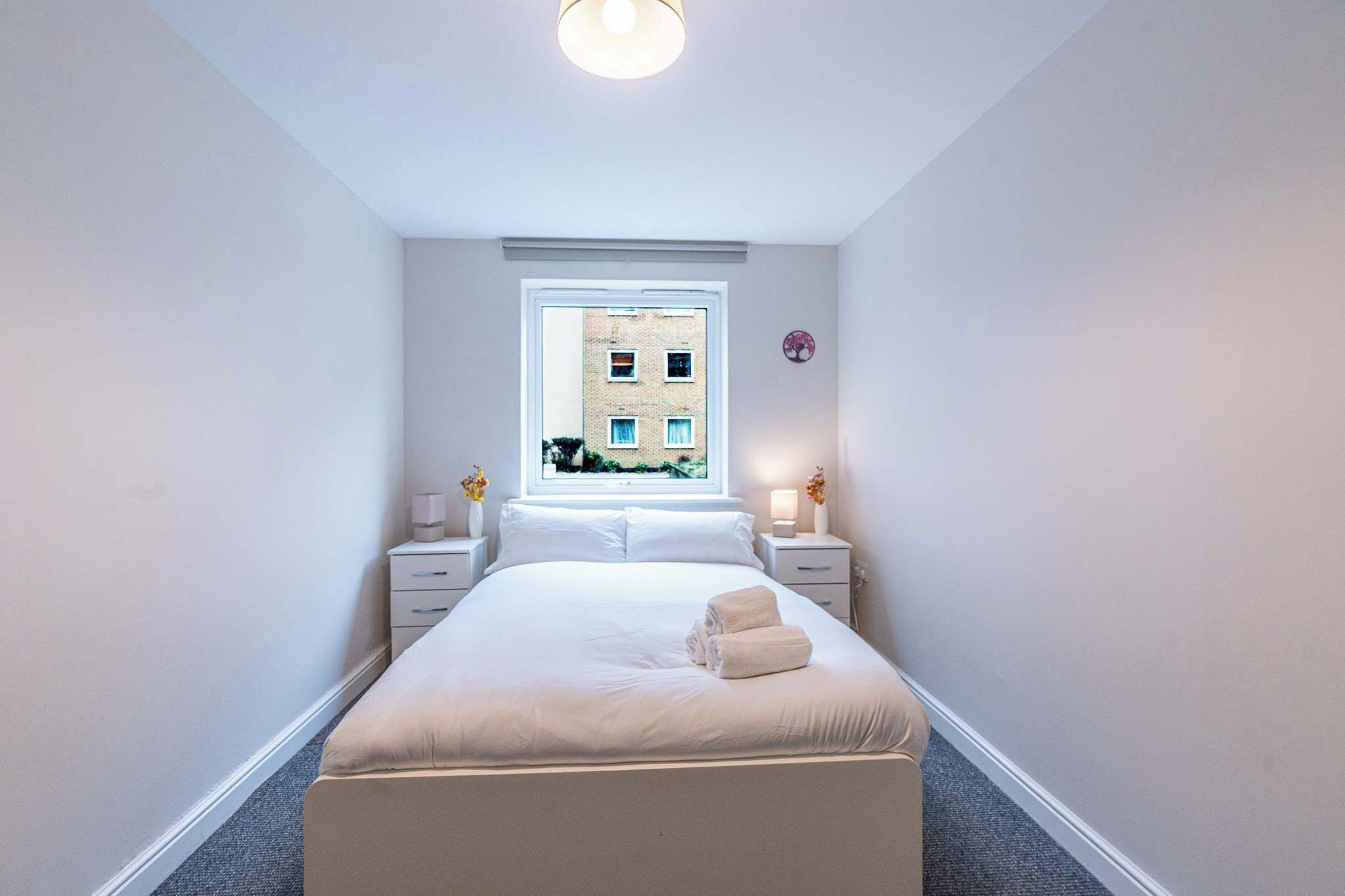WiFi, bed sheets