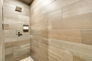 Towels - Riverside Galena Loft: Eagle Watching & Water View (Galena)