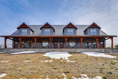 Riverside Galena Loft: Eagle Watching & Water View