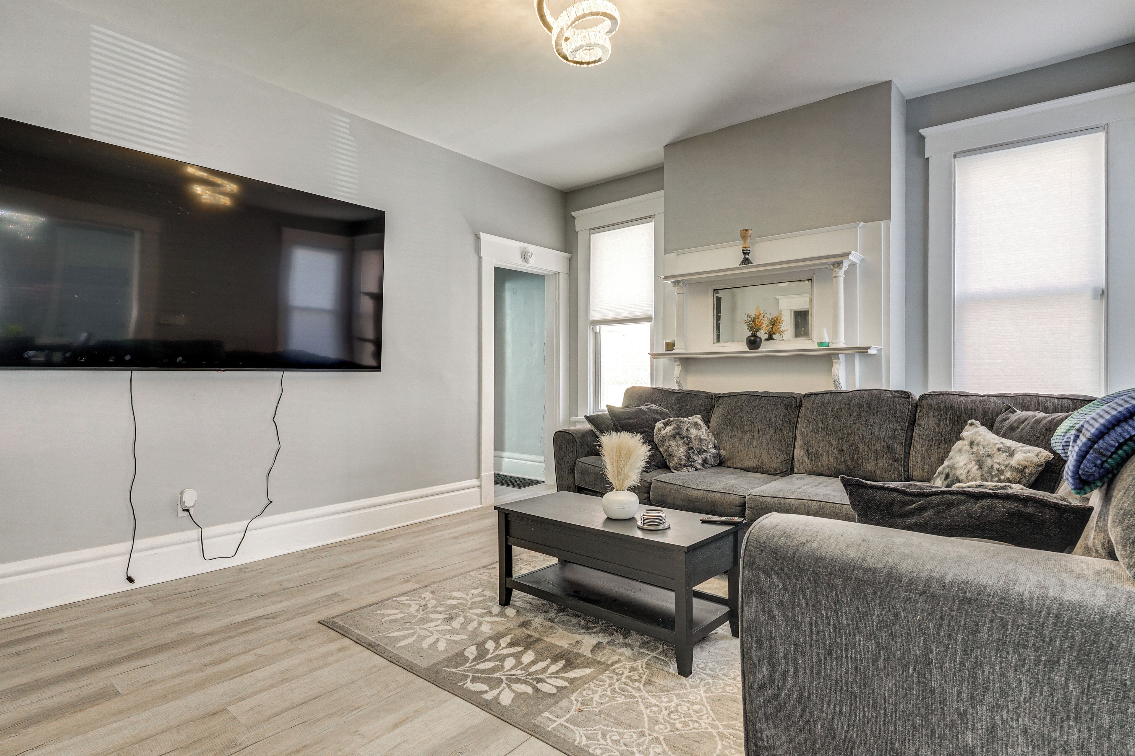 Walk To Trolley District: Olde Towne East Retreat - Columbus, OH