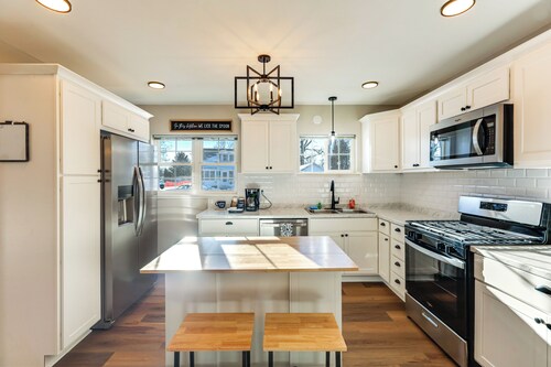 Stay in the Heart of London! Walkable, Modern Home