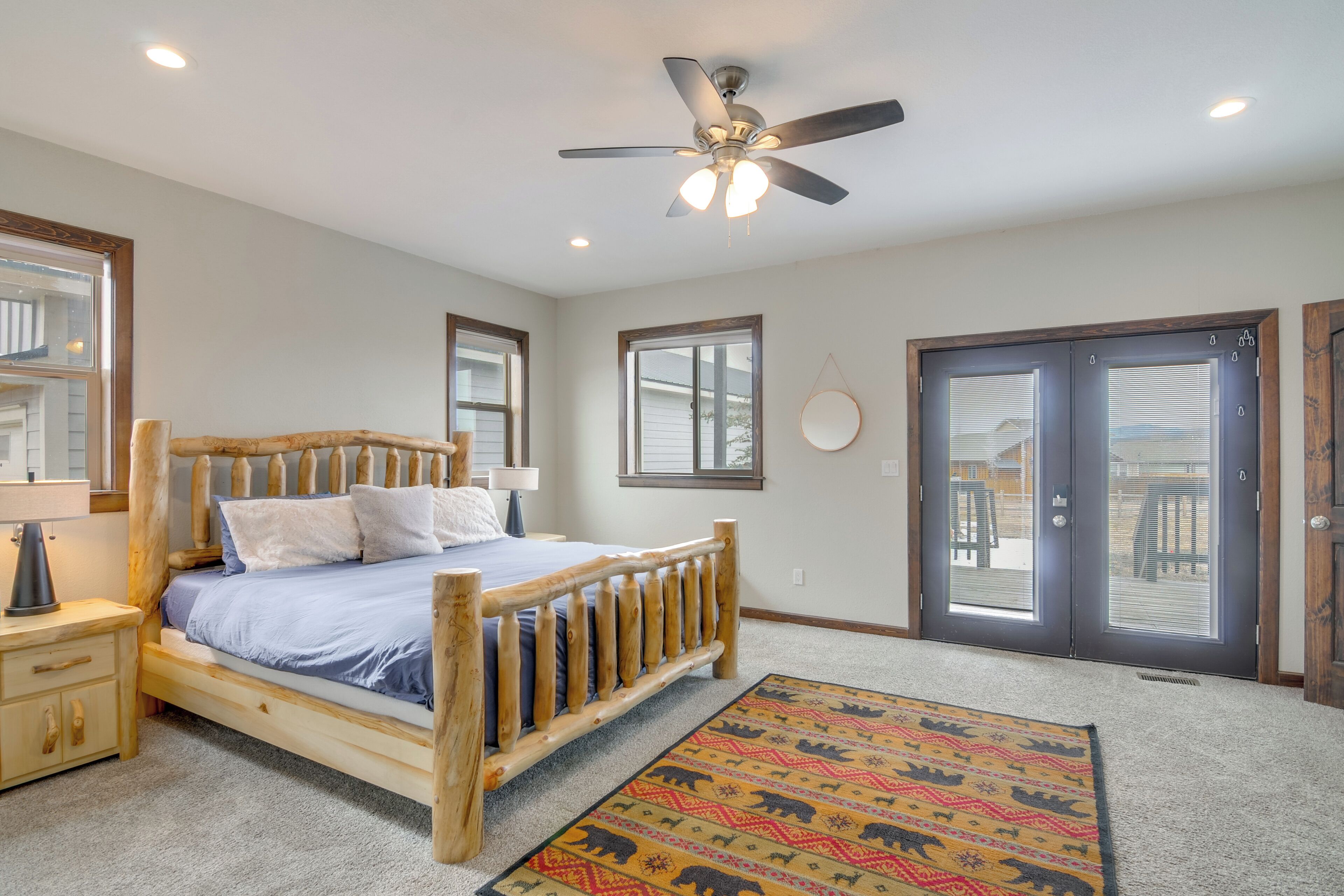 4 bedrooms, Internet, bed sheets