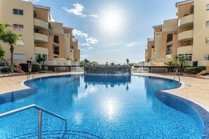 Outdoor pool - Tropical Holiday Apartment (Los Cristianos)