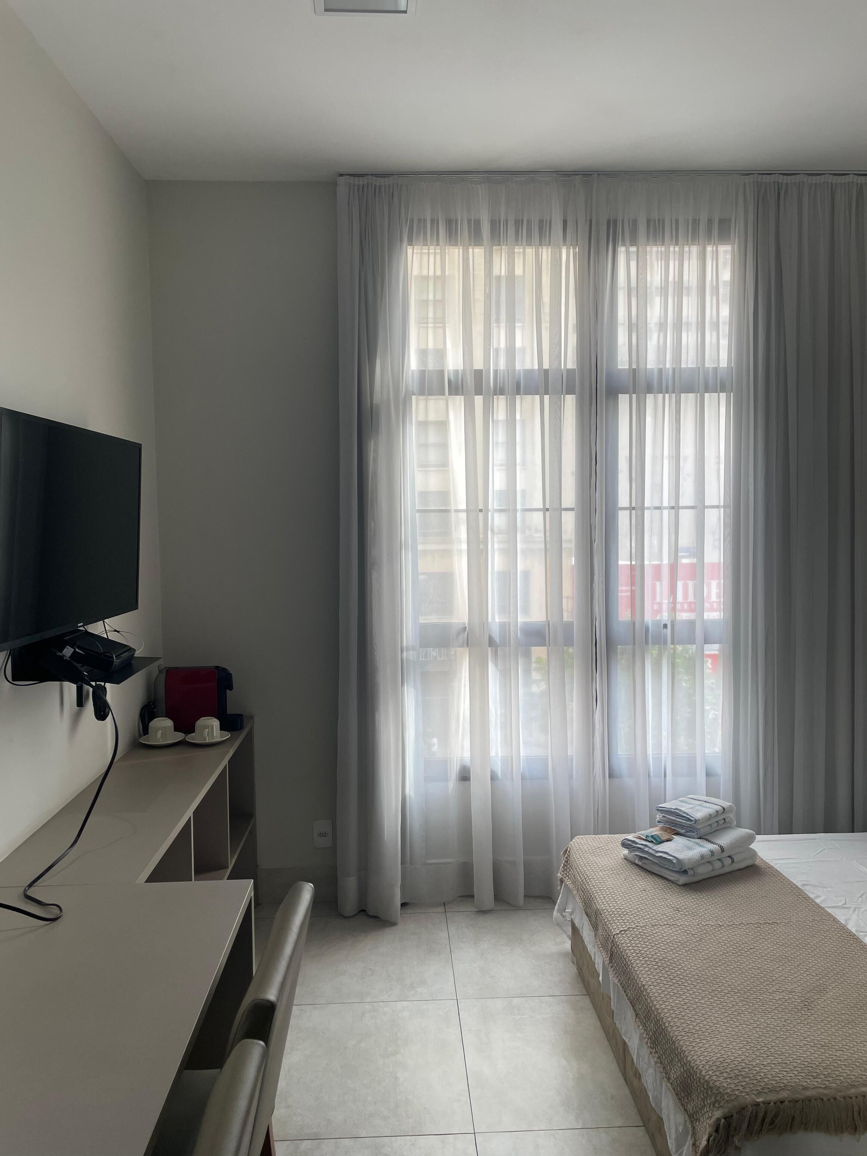 1 soverom, strykejern/-brett, internettilgang og sengetøy