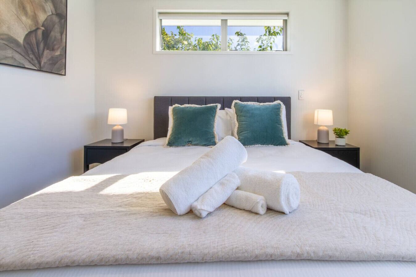 Iron/ironing board, travel crib, WiFi, bed sheets