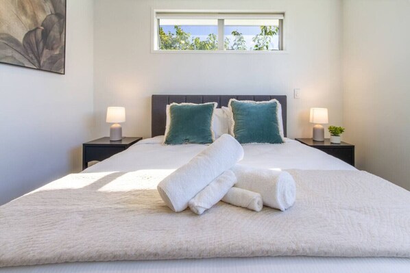 Iron/ironing board, travel cot, WiFi, bed sheets