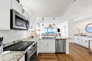 Fridge, microwave, oven, stovetop - “Southern Comfort” 🐟 A PURE SALT PROPERTY 🐟 Brand New Rental (Orange Beach)