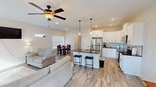 Comfortable Murfreesboro Townhome Near MTSU
