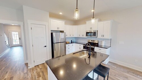 Comfortable Murfreesboro Townhome Near MTSU