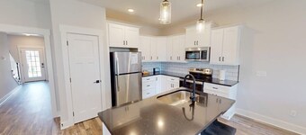 Comfortable Murfreesboro Townhome Near MTSU