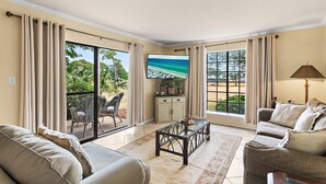 Condo, nhiều giường (Seascape Golf Villas 4A) | Khu phòng khách