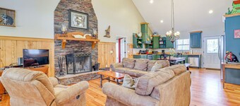 Riverfront Escape w Deck, Porch and Fenced Yard