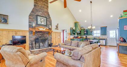 Riverfront Escape w Deck, Porch and Fenced Yard