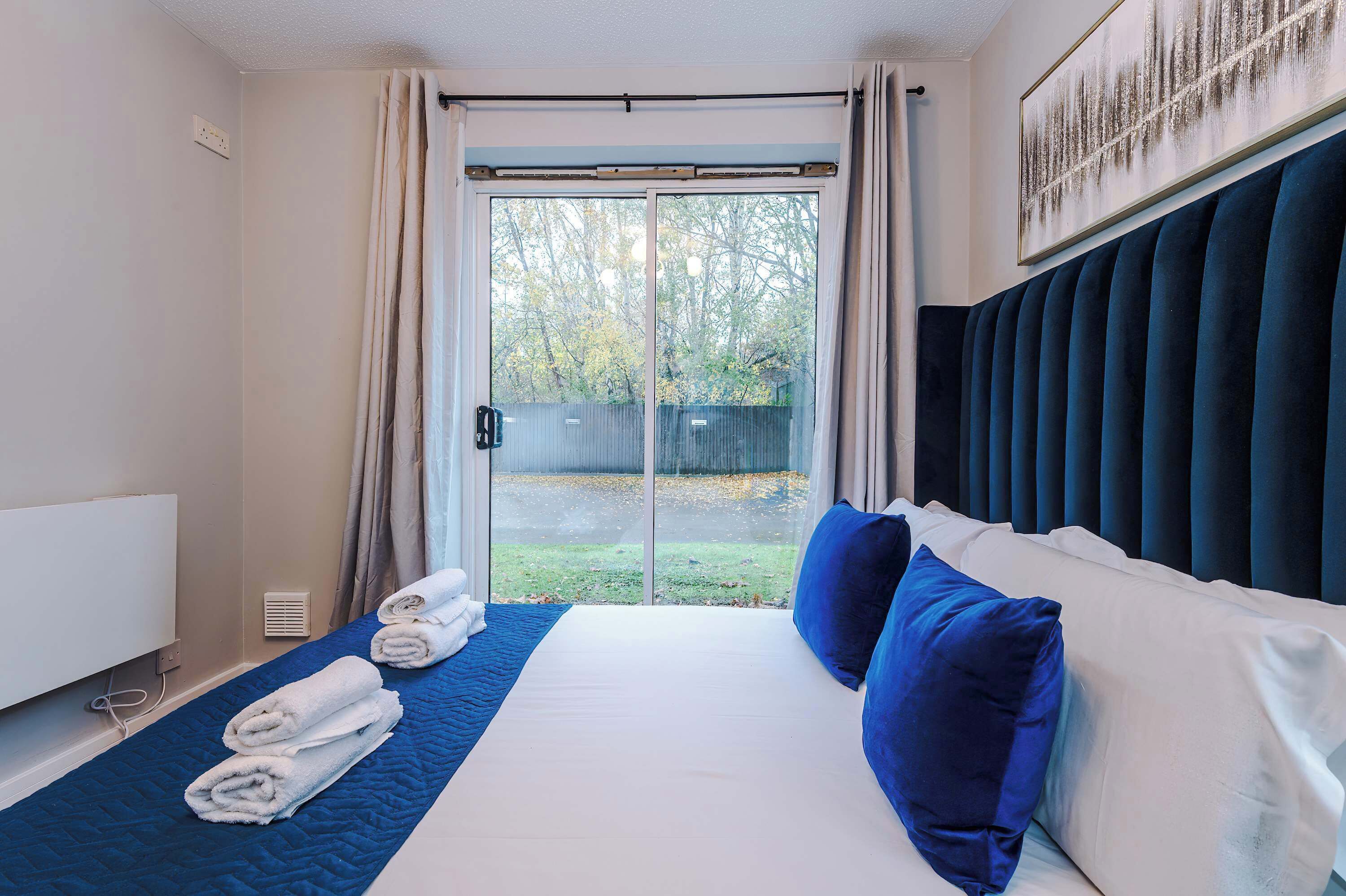 Strykejern/-brett, reiseseng for barn, wi-fi og sengetøy