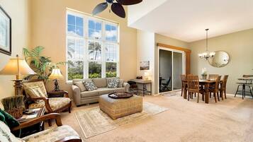 House, 1 King Bed with Sofa bed (Colony Villas at Waikoloa Beach Resor) | Living area