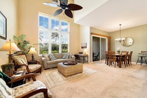 Nhà, 1 giường cỡ king và sofa giường (Colony Villas at Waikoloa Beach Resor) | Khu phòng khách