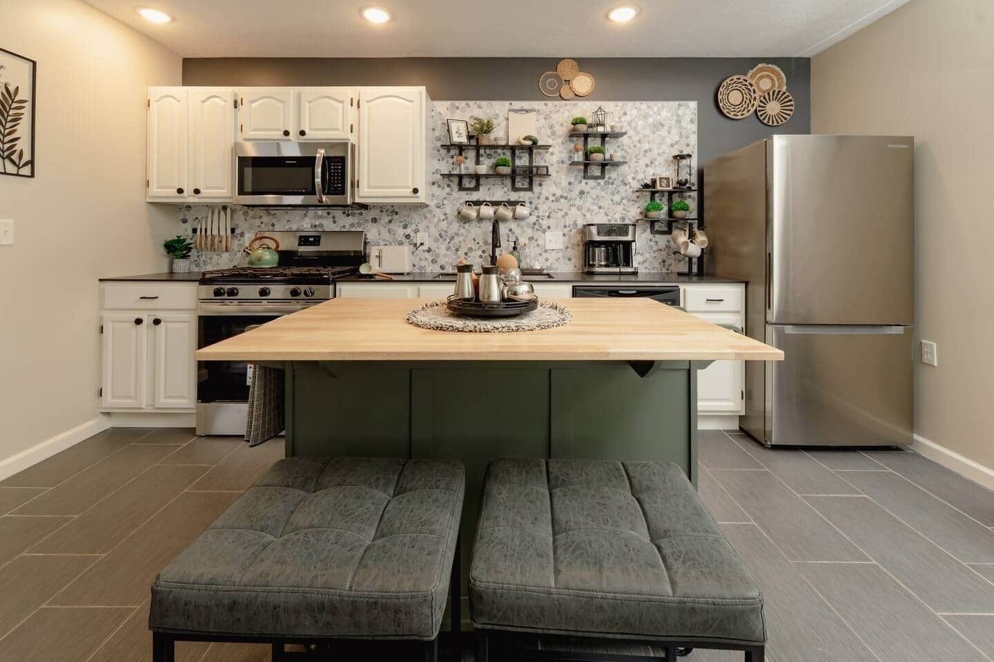 Geladeira, micro-ondas, fogão, cooktop