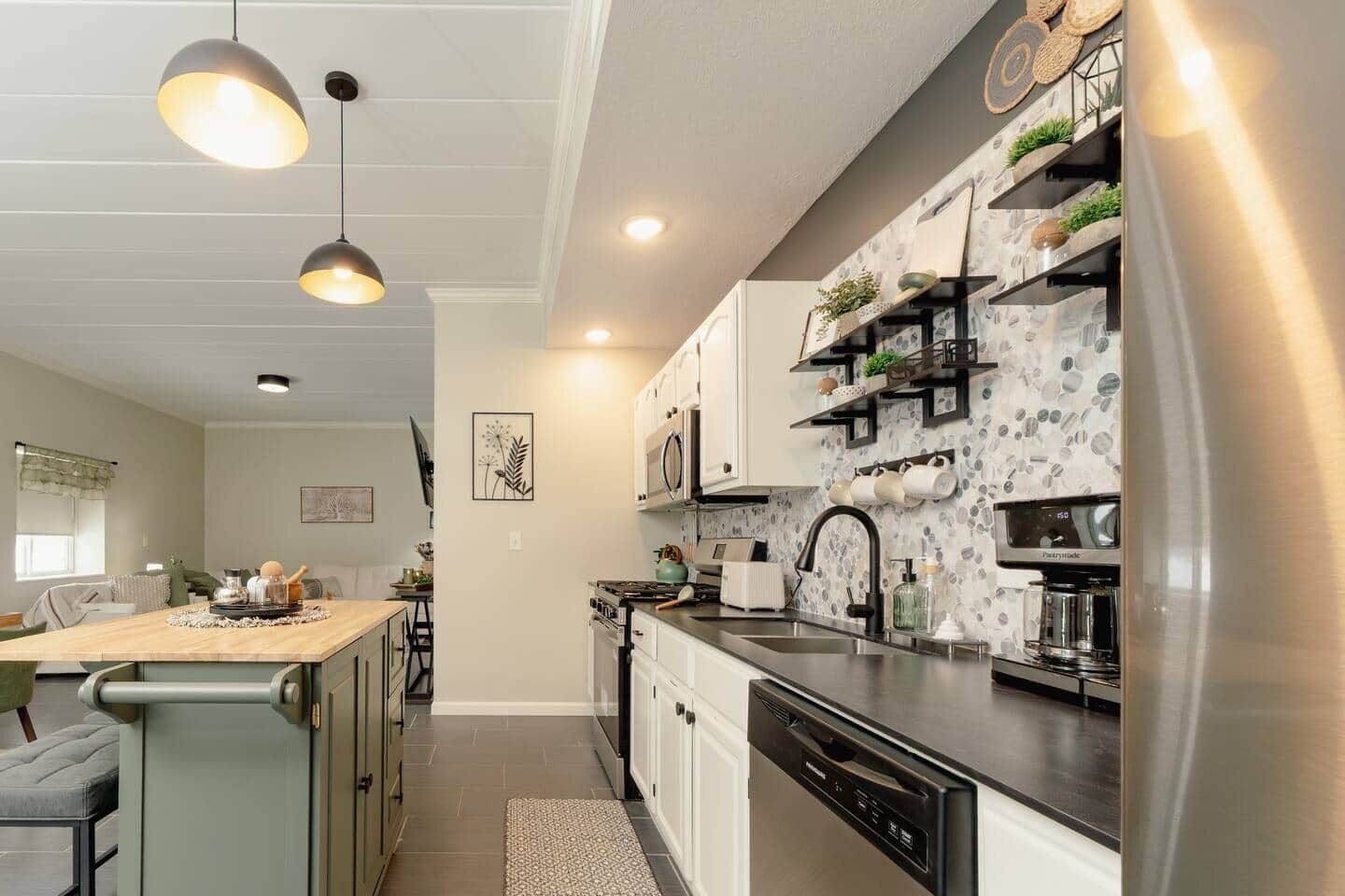 Refrigerador, microondas, horno, placa de cocina