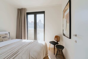 Iron/ironing board, WiFi, bed sheets - Modern & Light-Filled Apartment for 6 (Antwerpen)